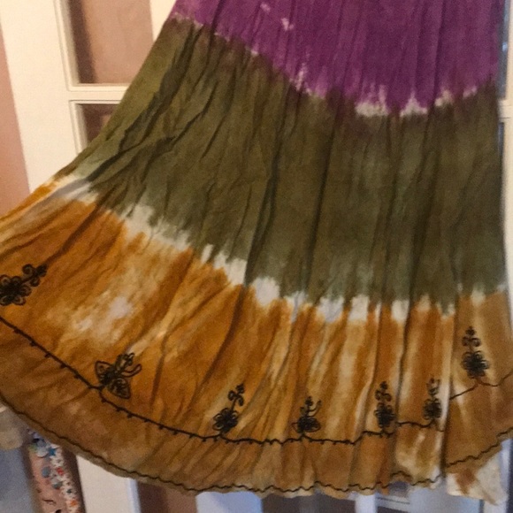 Women’s Plus size Tie Die Tunic Dress - Picture 3 of 3